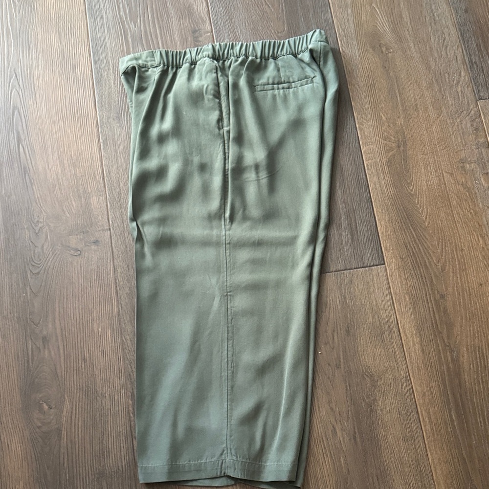 J. Jill Women's Olive Cropped Pants